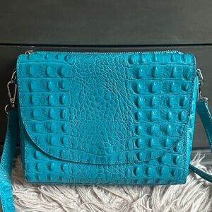Moda in Pelle Blue Crocodile-Embossed Women's Bag